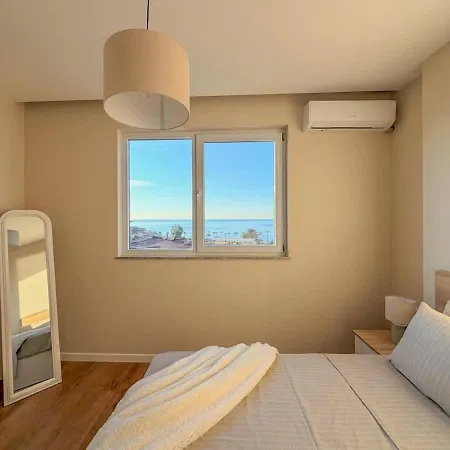 Sunset Vista Apartment *